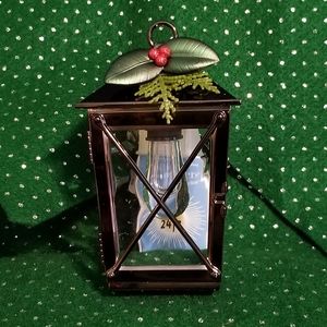 Bath & Body Works Holiday Lantern Nightlight Plug